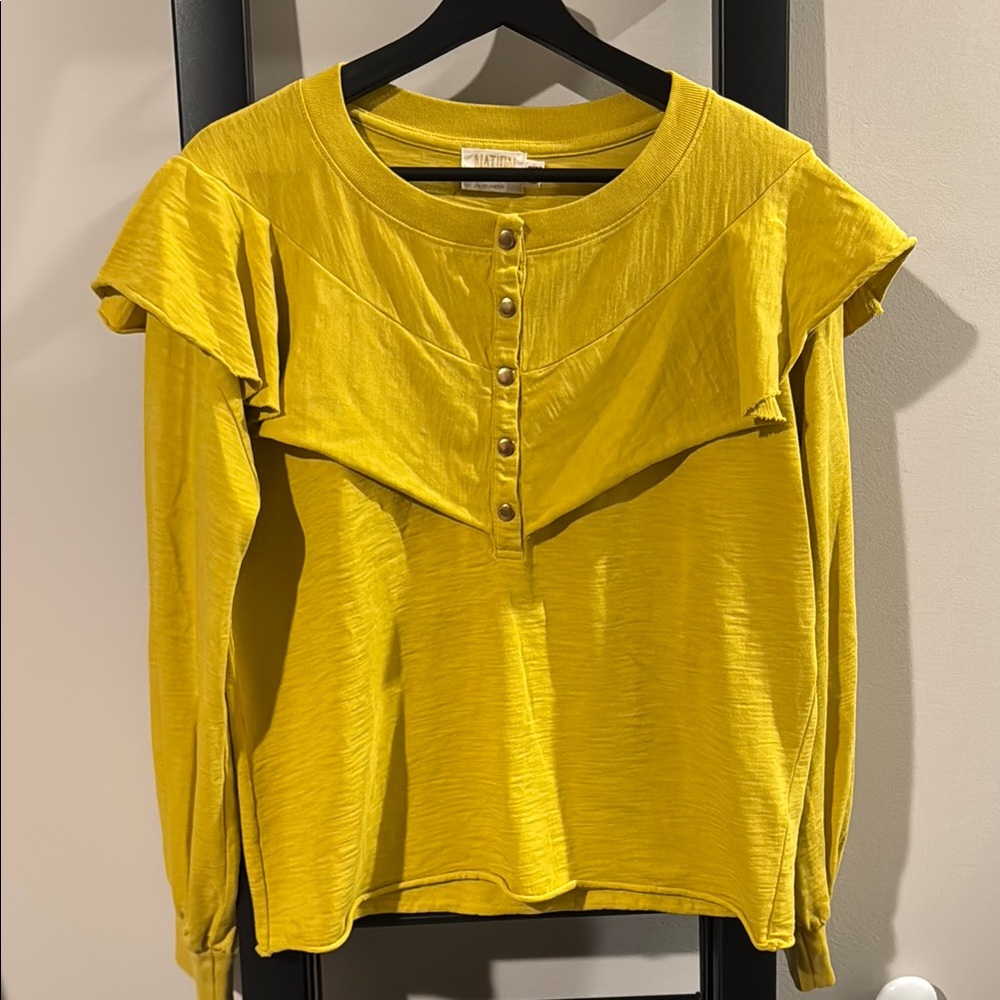 Nation LTD Ruffle Button accent top - Picture 2 of 7